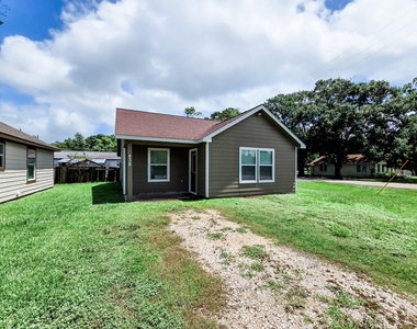 438 Spence Lane - Photo Thumbnail 1