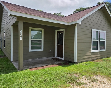 438 Spence Lane - Photo Thumbnail 2