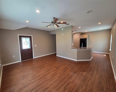 438 Spence Lane - Photo Thumbnail 4