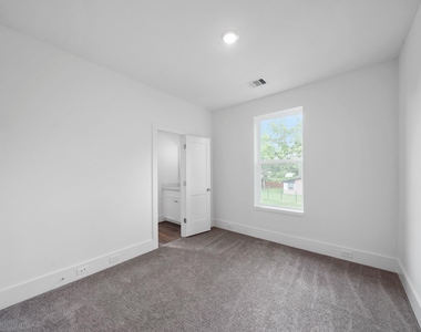 7502 Carver Road - Photo Thumbnail 15