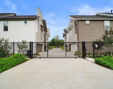 7502 Carver Road - Photo Thumbnail 30