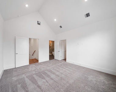 7502 Carver Road - Photo Thumbnail 9