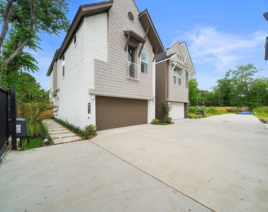 7502 Carver Road - Photo Thumbnail 27