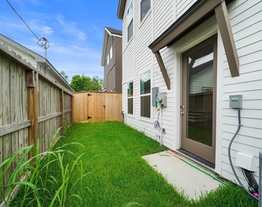 7502 Carver Road - Photo Thumbnail 20