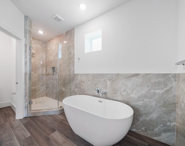 7502 Carver Road - Photo Thumbnail 12