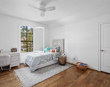 122 Sibelius Lane - Photo Thumbnail 36