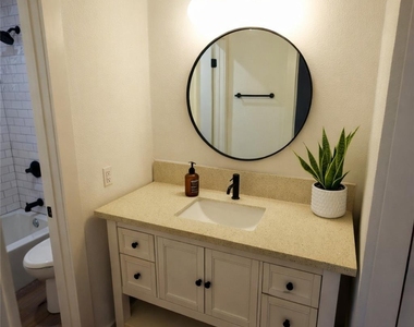 1516 Bay Area Boulevard - Photo Thumbnail 6