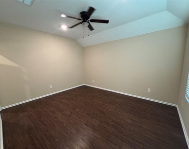 22653 Malvicino Drive - Photo Thumbnail 8