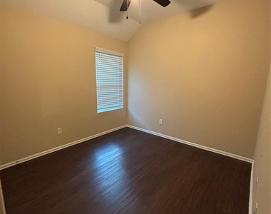 22653 Malvicino Drive - Photo Thumbnail 10