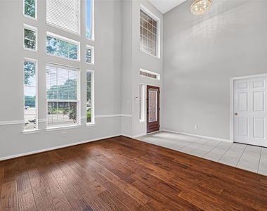 2502 Rosebluff Court - Photo Thumbnail 5
