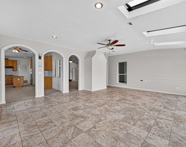 2502 Rosebluff Court - Photo Thumbnail 18