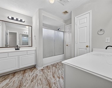 2502 Rosebluff Court - Photo Thumbnail 26