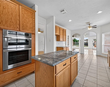 2502 Rosebluff Court - Photo Thumbnail 9