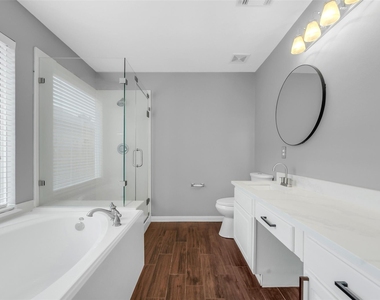 2214 Shady Pine Drive - Photo Thumbnail 13