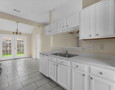 6338 Southwood Court N - Photo Thumbnail 7