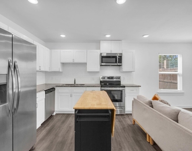 8124 Sterlingshire Street - Photo Thumbnail 17