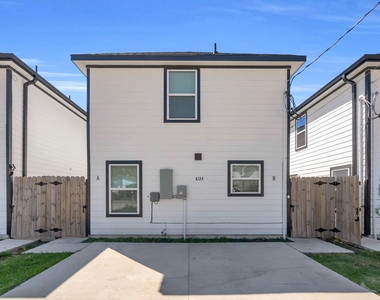 8124 Sterlingshire Street - Photo Thumbnail 8