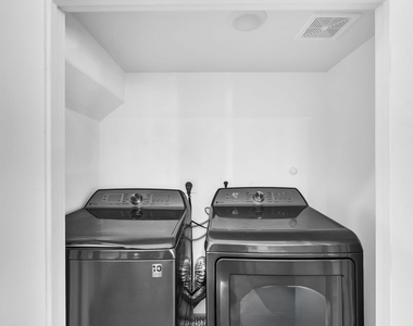 8124 Sterlingshire Street - Photo Thumbnail 16