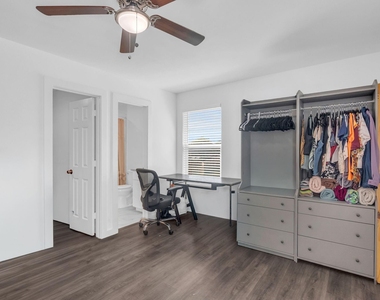 8124 Sterlingshire Street - Photo Thumbnail 21