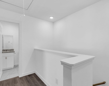 8124 Sterlingshire Street - Photo Thumbnail 23