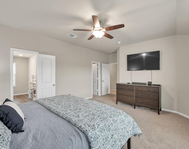 2717 Williams Grove Court - Photo Thumbnail 21