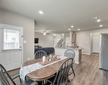 2717 Williams Grove Court - Photo Thumbnail 16