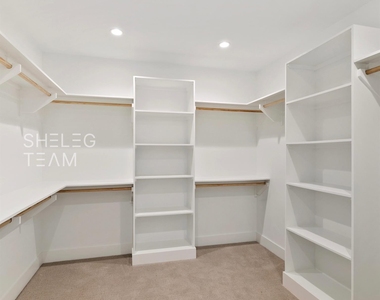 808 Crawford Street - Photo Thumbnail 12