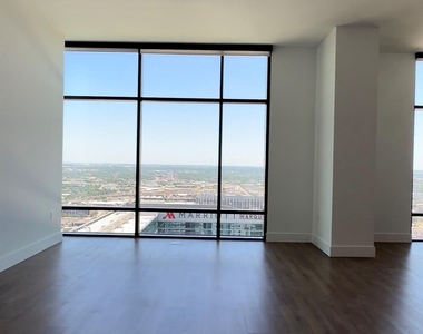 808 Crawford Street - Photo Thumbnail 6