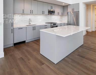 808 Crawford Street - Photo Thumbnail 1