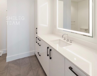808 Crawford Street - Photo Thumbnail 16