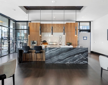 808 Crawford Street - Photo Thumbnail 19