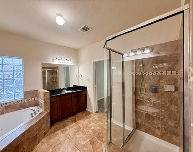 10002 Nathans Cove - Photo Thumbnail 18