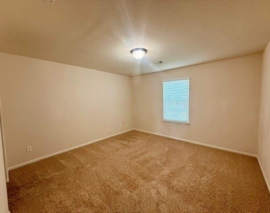 10002 Nathans Cove - Photo Thumbnail 31