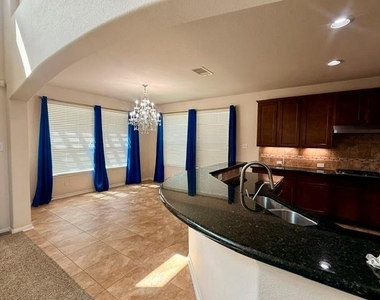 10002 Nathans Cove - Photo Thumbnail 6