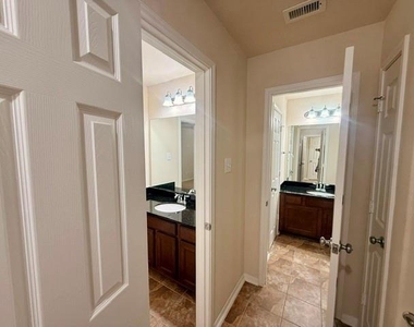 10002 Nathans Cove - Photo Thumbnail 23