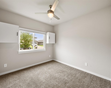 7514 Sonora Star Lane - Photo Thumbnail 3