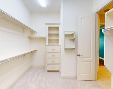 8870 Van Allen Drive - Photo Thumbnail 14