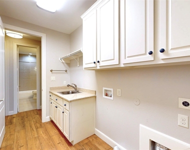 8870 Van Allen Drive - Photo Thumbnail 15