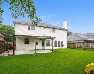 1122 Chase Park Drive - Photo Thumbnail 13