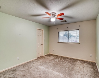 1122 Chase Park Drive - Photo Thumbnail 11