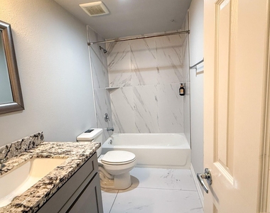 7823 Gladstone Street - Photo Thumbnail 6