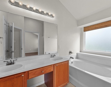 26975 Sabinal Trail - Photo Thumbnail 14