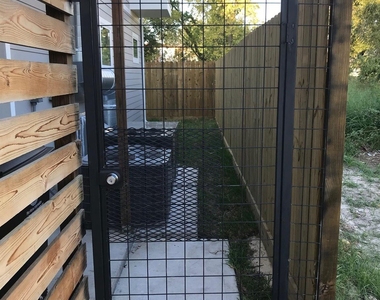 3009 Callie Street - Photo Thumbnail 3