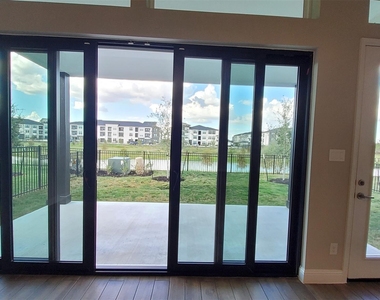 2106 Grapewood Lane - Photo Thumbnail 32
