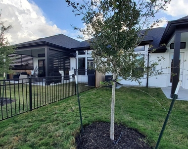 2106 Grapewood Lane - Photo Thumbnail 41