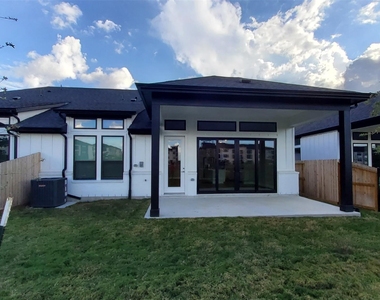 2106 Grapewood Lane - Photo Thumbnail 40