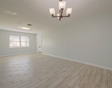 3426 Bradford Street - Photo Thumbnail 10