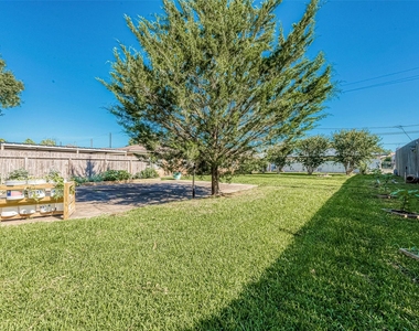 3426 Bradford Street - Photo Thumbnail 39