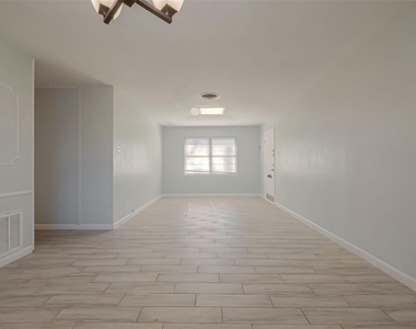 3426 Bradford Street - Photo Thumbnail 11