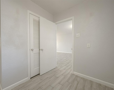 3426 Bradford Street - Photo Thumbnail 15